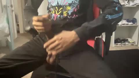 Yeahitsrell online show from March 3, 1:45 pm