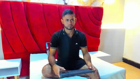 Yeferson online show from October 15, 9:26 pm