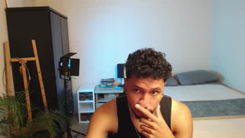 yeff online show from February 25, 1:31 am