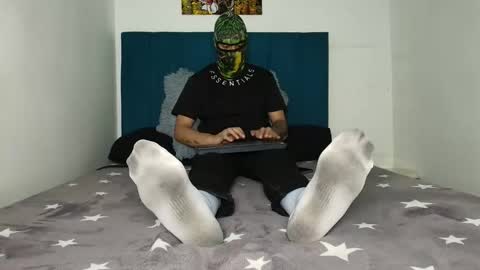 yeisongomezz online show from December 16, 8:37 pm