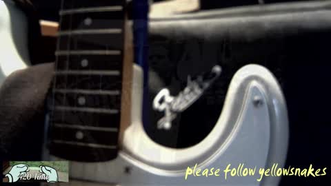 .     y e l l o w s n a k e s       . online show from October 3, 11:24 pm