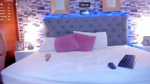 Yeseniaa  online show from July 10, 3:28 pm