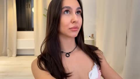 Amy online show from March 16, 6:45 pm