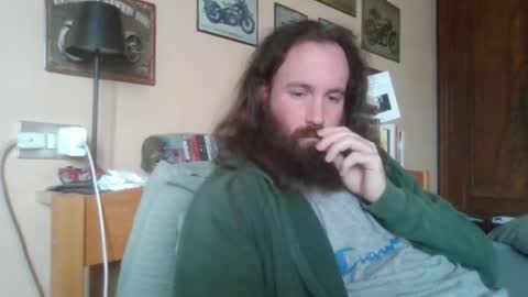 yeti_92 online show from April 29, 11:15 am