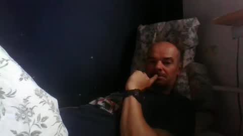 yewloo online show from October 12, 6:17 am