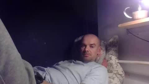 yewloo online show from November 3, 6:20 pm