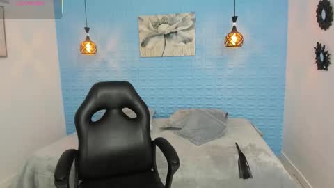 YEYE online show from December 19, 4:08 am