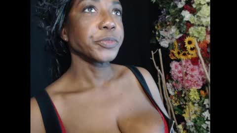 Ms. Mina online show from February 11, 10:46 pm