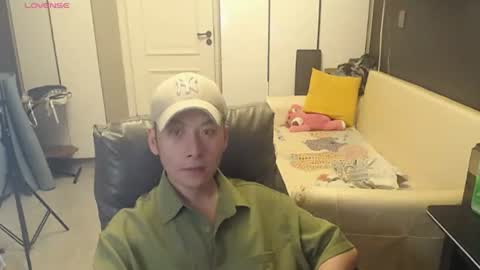 yichen009 online show from July 25, 1:31 pm