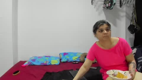 yinyyanghot online show from March 25, 1:56 am