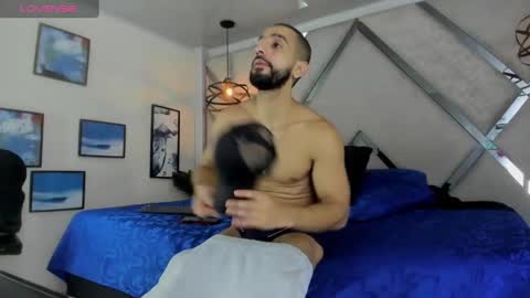 Yiyo online show from March 4, 4:06 am