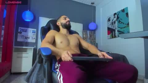 Yiyo online show from February 23, 5:31 am