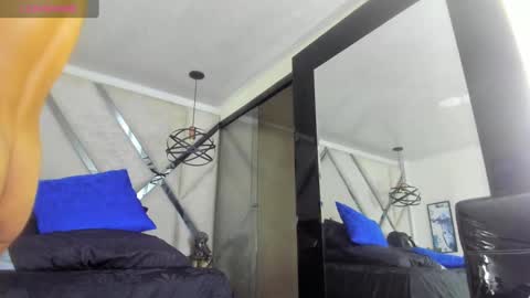 Yiyo online show from February 20, 10:37 am