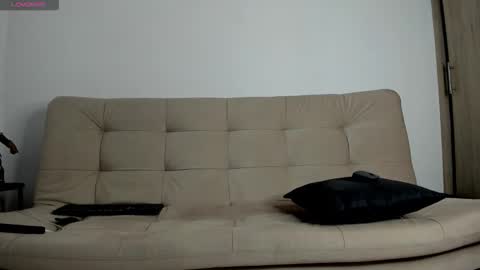 yizus_bonz online show from October 13, 11:29 pm