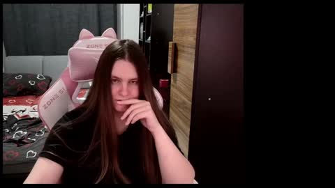 Alice online show from June 4, 7:42 pm