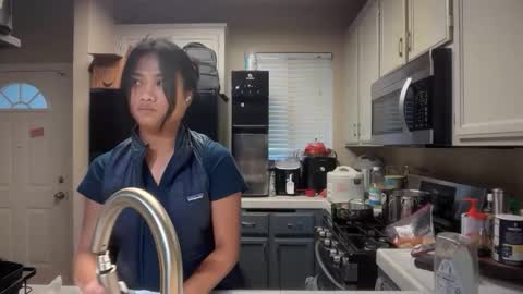 Palmela Handerson online show from November 7, 3:58 pm