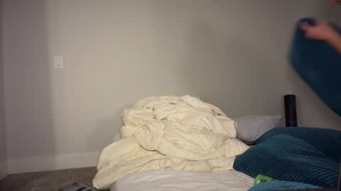 yngdesire1 online show from January 18, 3:48 am