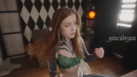 ynnenbrynn online show from October 13, 7:32 am