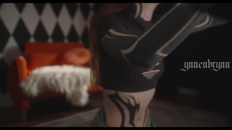 ynnenbrynn online show from February 16, 5:49 am