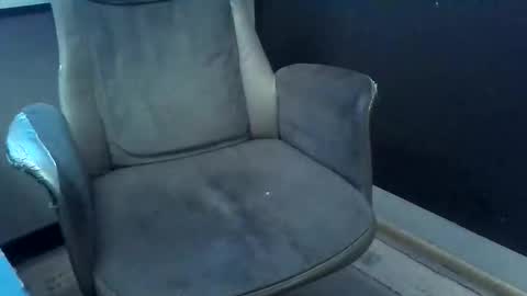 yoe_doe71 online show from March 28, 4:47 am