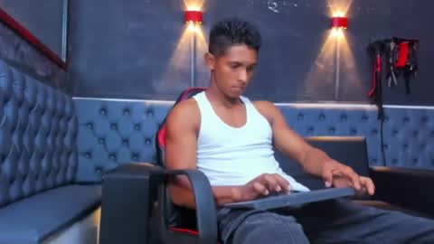 Yoel online show from June 6, 12:00 pm