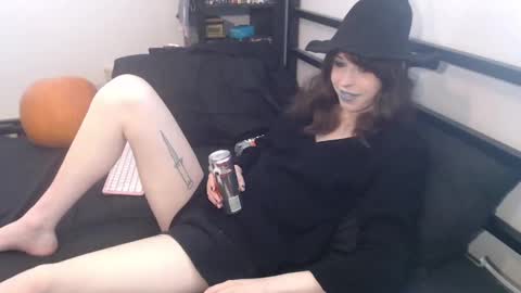 Yokai Girl online show from October 9, 9:09 pm