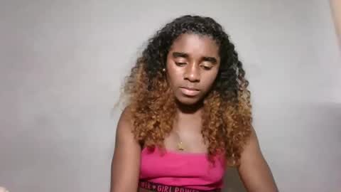 yolandrina05 online show from October 6, 12:34 pm