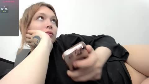 yomoyoo online show from November 14, 3:42 am