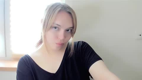 yomoyoo online show from February 23, 9:22 am