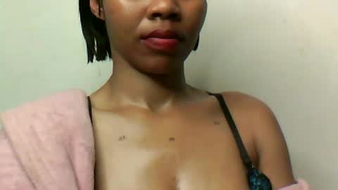 amazingkellyxx online show from July 18, 6:10 pm