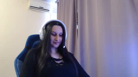 Sophie online show from May 6, 3:18 pm