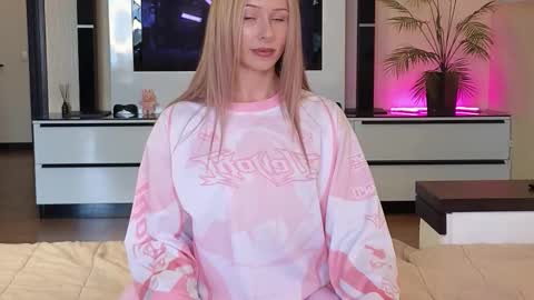  Wilma  online show from October 20, 12:32 pm