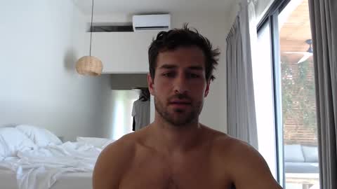 Yoooups online show from October 5, 7:10 pm