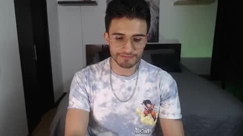 yoshy_man online show from February 19, 4:23 am
