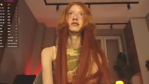 Elizabeth brunette -- Darline blonde  online show from August 1, 7:15 pm