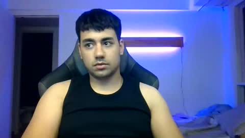 Snapshot of youhell chatting on January 4, 5:48 am youhell online show from January 4, 5:48 am