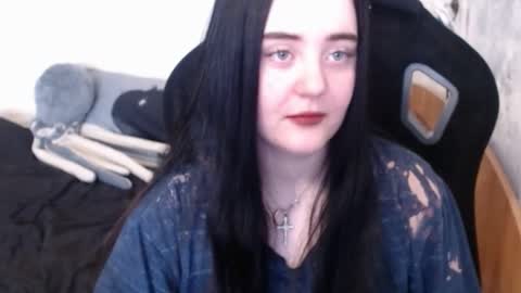 your_8a8y online show from March 6, 6:19 am