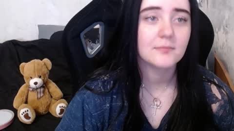 your_8a8y online show from March 5, 11:06 am