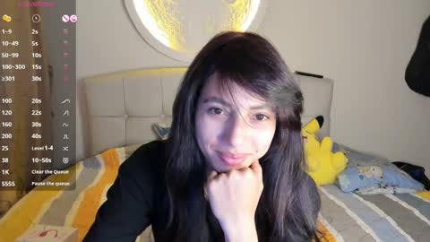 mia3 online show from May 12, 4:32 am