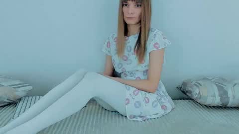 Lily online show from December 1, 3:15 am