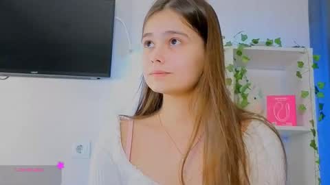 Julia Next stream  online show from February 5, 7:06 pm