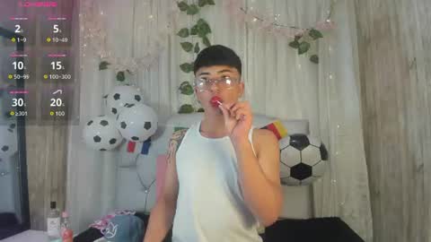 your_kitty_boy online show from July 2, 7:52 pm