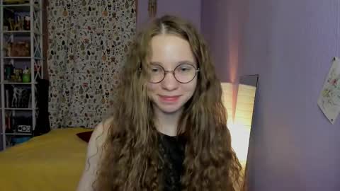 Leslie online show from September 15, 2:13 am