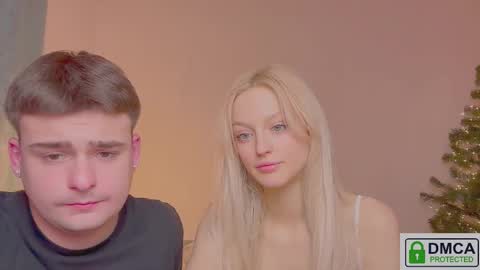 your_molly_mark online show from January 13, 4:37 pm