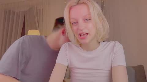 your_molly_mark online show from October 4, 4:16 pm