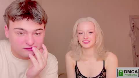 your_molly_mark online show from May 27, 11:13 pm