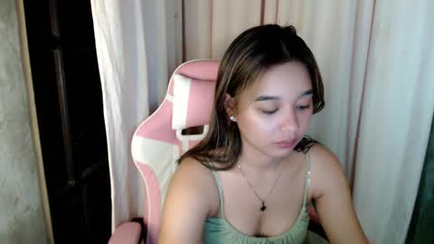 your_pinay_ivy online show from October 3, 5:10 pm