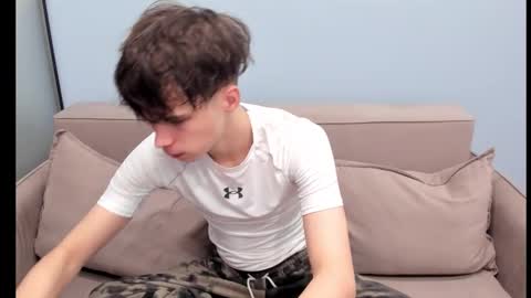 your_shy_guy online show from October 8, 6:47 pm