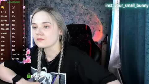 Molly online show from March 3, 7:26 am