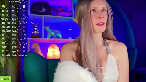 your_spring online show from February 16, 12:42 am